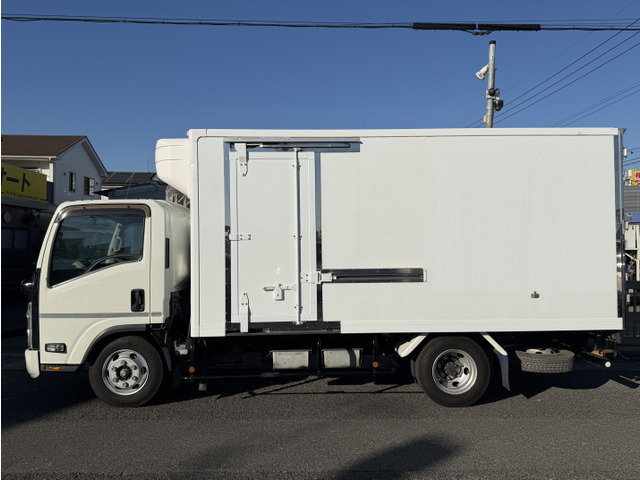 エルフ冷蔵冷凍車