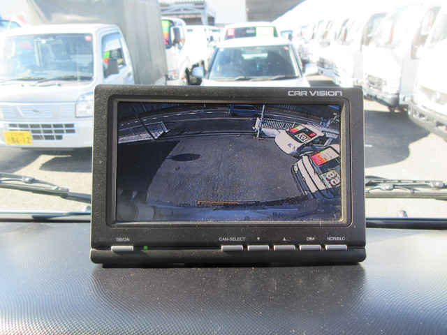 ���o�b�N���j�^�[�t���ł���