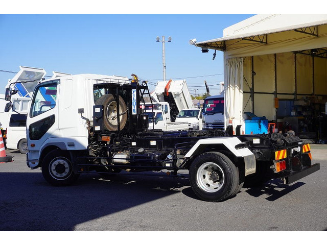 �o���E�g���b�N�Ƃ���1��1��d�l�̈قȂ镨�����A���m���Ɋ�Â�������₷�����������Ē����܂��B