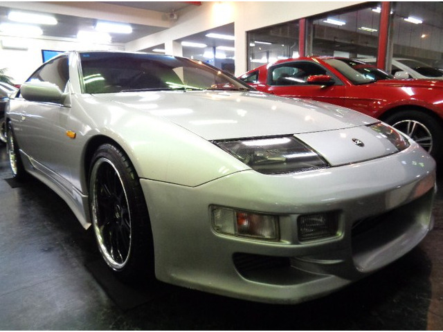 Z32�t�F�A���f�B300ZX�c�C���^�[�{2by2T�o�[���[�t&�V���o�[M�J���[�t���G�A��SSR18�A���~&�}�t���[�����VVC���h���X�A�b�v���C�g�`���[���d�l�Ԃ����ɂ��܂���