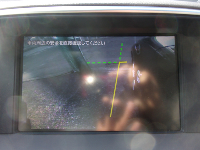 �T�C�h�u���C���h���j�^�[�B