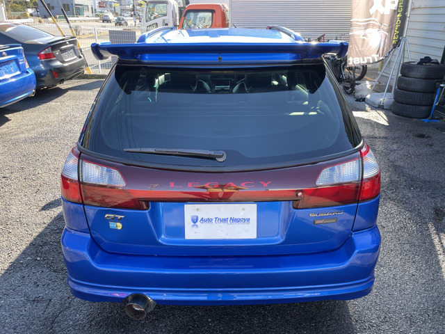 ���A���~�p�b�h�t���̃y�_���ށA�_�[�N�O���C�̃w�b�h���C�g�x�[���A�u���b�N�ɓ��ꂳ�ꂽ�������̂��������