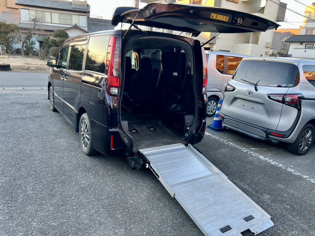 ノア2.0 Si ウェルキャブ スロープタイプI 車いす1脚仕様