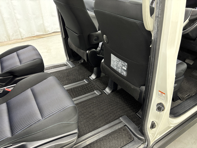 �y����OK�z���Ԃ̈ړ���葱���Ȃǂ������܂��̂ŁA����]�̍ۂ͂����X������O���܂łɂ��A�����������B�i���o�[�v���[�g�̖����Ԃ̌����ł̎���́A�X�^�b�t�̉^�]�ƂȂ�܂��B�������͉\�ł��B