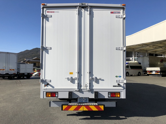 ファイターウィング