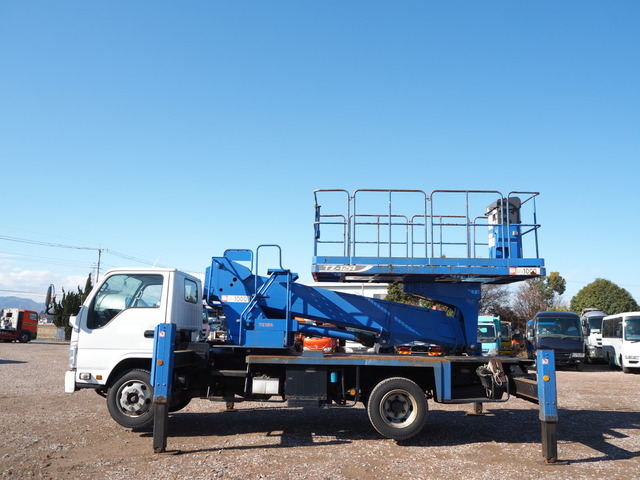 エルフ高所作業車