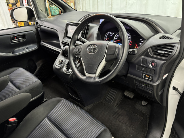 �y�i���Ӓ�ςݎԗ��z���X�̏��i�Ԃ͑S��AIS�Ӓ�ώԂł��B��3�ԋ@�ւɂ������ȍ���ŏC�����⑖�s�����̕s���\���͈�؂������܂���B(���ɂ����Ăłׁ̈A���Ӓ�̏ꍇ���������܂�)