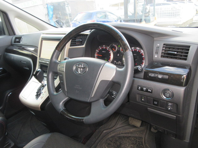 ヴェルファイア2.4 Z ゴールデンアイズII