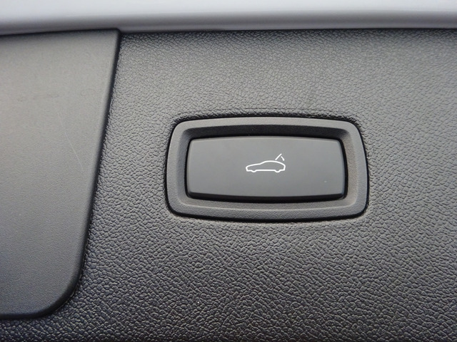 �p���[�o�b�N�h�A