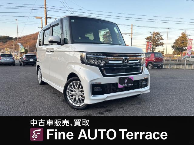 ��l�C��N-BOX�J�X�^�� L�^�[�{�����ɂ������܂����B�J���[�͐l�C�F�̃p�[���z���C�g�ƂȂ��Ă���܂��B���Ԋm�F�Ȃǂ̂��₢���킹�͂����߂�!���҂����Ă���܂��B