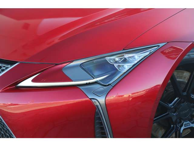 �O��t��LED�w�b�h���C�g