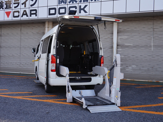 ハイエースバン