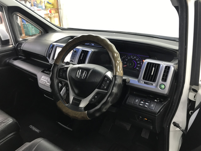 �y�i���Ӓ�ςݎԗ��z���X�̏��i�Ԃ͑S��AIS�Ӓ�ώԂł��B��3�ԋ@�ւɂ������ȍ���ŏC�����⑖�s�����̕s���\���͈�؂������܂���B(���ɂ����Ăłׁ̈A���Ӓ�̏ꍇ���������܂�)