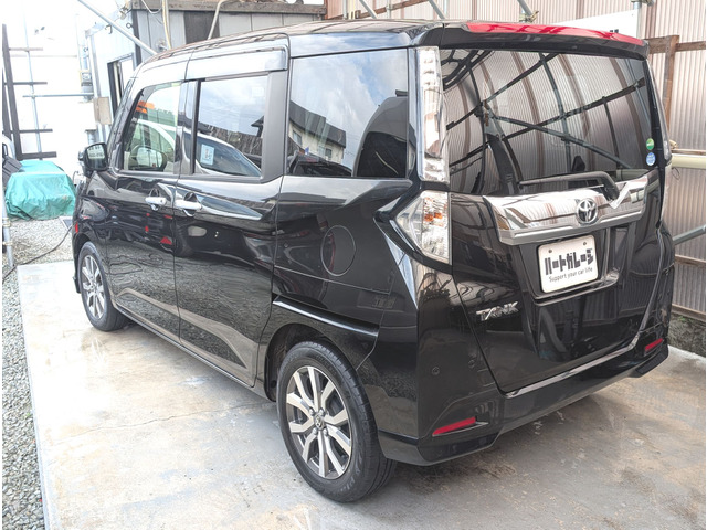 �w�����������ł͂Ȃ��T�C�h�K���X�̖ʐς��傫���̂Ŏԓ��͍L���Ė��邭�A�^�]����ۂ̎��E����������m�ۂ���Ă܂��B