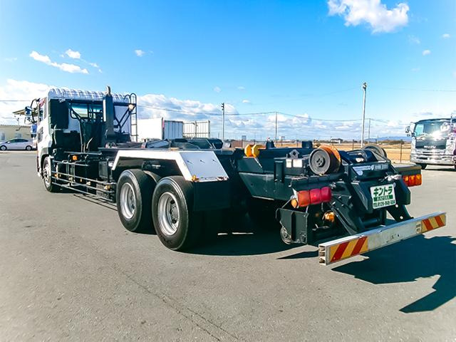 クオンコンテナ車