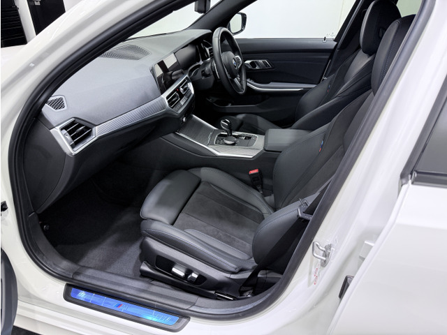 �O�Ȃɂ͉��K�ȃp���[�V�[�g(�^�]�ȑ��������[�@�\�t)�E�V�[�g�q�[�^�[����������Ă��܂��B�^�]�ȁE����ȋ��Ɏg�p�����قƂ�ǂȂ��A�ƂĂ��Y��ȏ�Ԃł��B�V�[�g�\��̎C������󂯂��܂���B