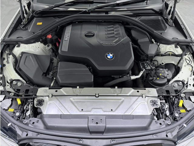 ���q�l�Ɉ��S���Ă���蒸�����߁ABMW���K�f�B�[���[�ɂāA�R���s���[�^�f�f���܂ߓO�ꂵ���[�ԑO�_���y�і����ށE���Օi(BMW�K��ɂ��)���������{�v���܂��B��p�͎ԗ��{�̉��i�Ɋ܂܂�܂��B