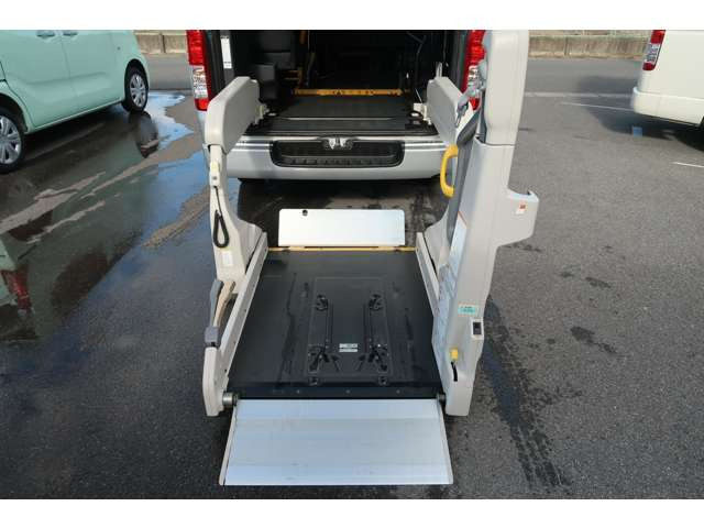 レジアスエース2.0 ウェルキャブ Bタイプ ロング