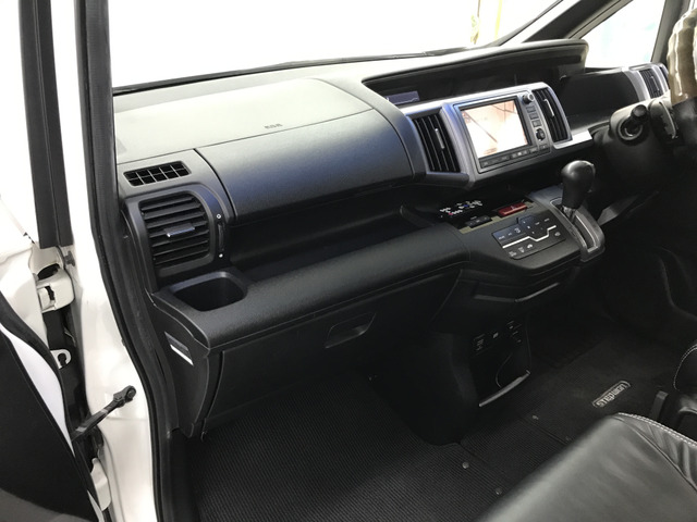 �y�J�̓������v�z �J�̓����ɒ��ÎԂ͑I�тɂ����ł���ˁB�ł����X�Ȃ���S�B�d�b�\��𒸂���Ζ��邢�������ֈړ����Ă����܂��B�������育�����������܂���(^^)v