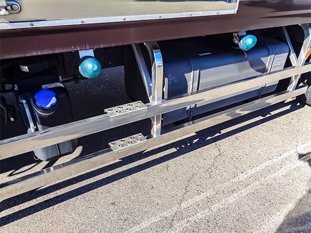 �T�C�h�o���p�[�X�e�����X