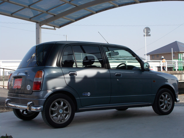 ���[�t�̓O���[