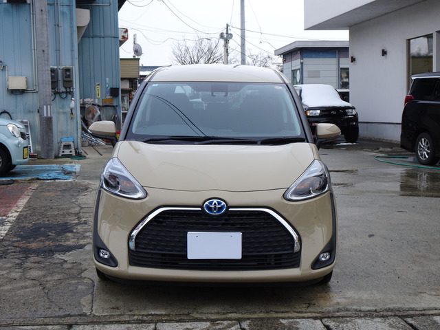 シエンタハイブリッド 1.5 G クエロ