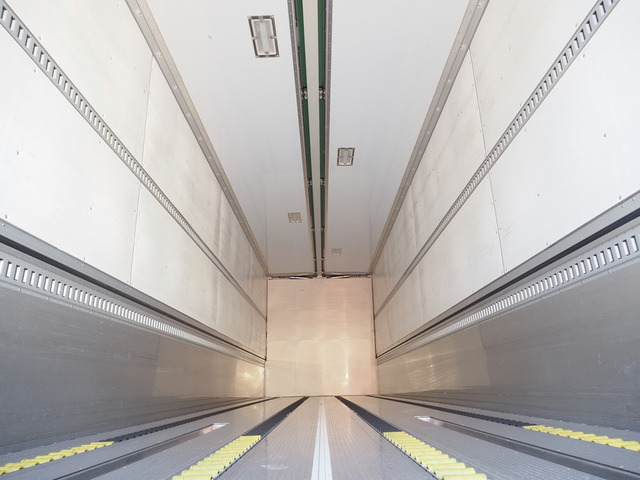 スーパーグレートウィング