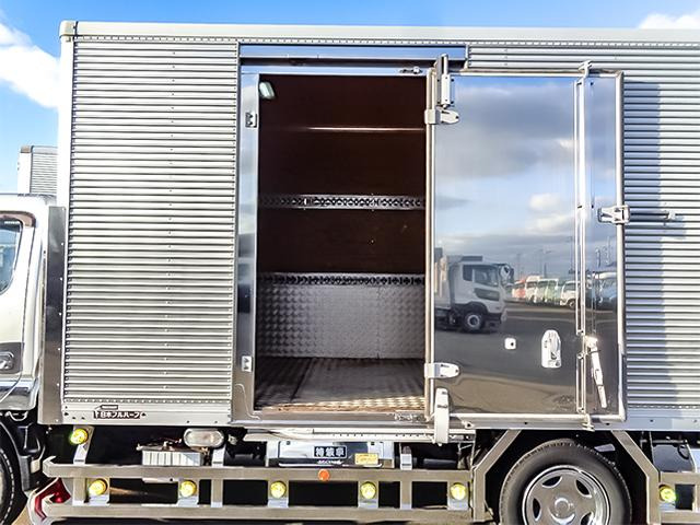 �T�C�h�X���C�h�h�A