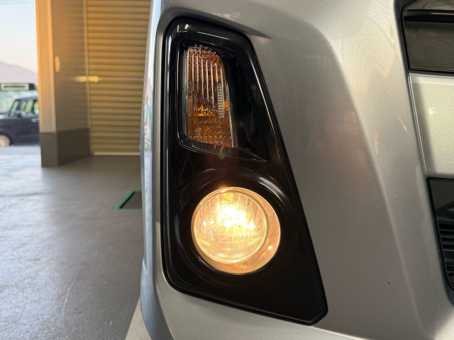 ���ЂɔF�؍H�ꂪ���邽�߁A�[�Ԍ�̎Ԍ���I�C�������A�^�C�����������̂܂܂��C�����������܂��B���X�ōw�����ꂽ���Ԃ̐�����A���[�U�[�Ԍ��O�̃e�X�^�[�������K�����i�ŏ���܂��B