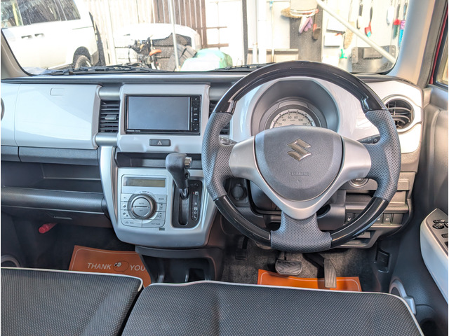 �_�b�V���{�[�h���肪�Ⴂ�̂őO���̎��E����������Ɗm�ۂ���Ă܂��B�����̕��ł��O�����������茩�n���܂��B