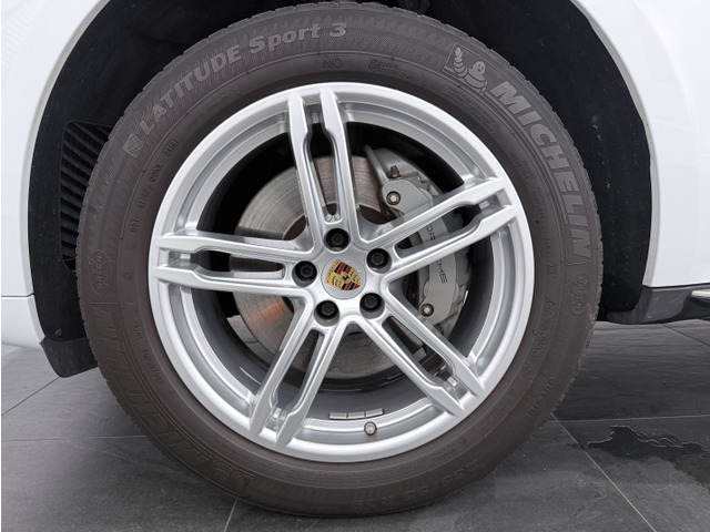 �����I�v�V������19�C���`�}�J���^�[�{�E�A���~�z�C�[��&�J���[�N���X�g�Z���^�[�L���b�v�B�[�ԑO�ɐV�i�^�C���ւ̌������ʓr����܂��B���X�ł͗A���ԁE���Y�Ԗ�킸�����E���捸������ŏ���܂��B