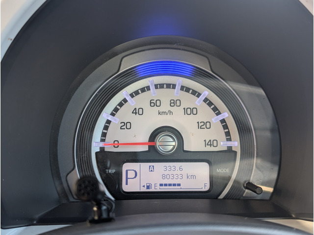 �X�s�[�h�v���傫���z�u����Ă���̂Ō��₷�����ł��B�t���\�����ɂ͊e����p����\������C���t�H���[�V�����f�B�X�v���C��������Ă���܂��B