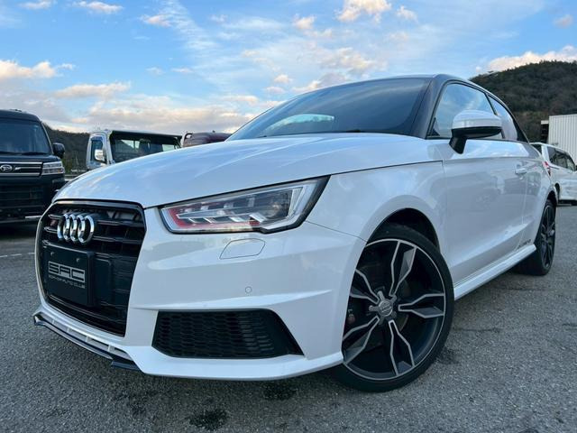 S12.0 クワトロ リミテッドエディション 4WD