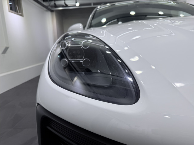 �򉻂ł����肪���ȃw�b�h���C�g�����Y���������̂����Y��ȏ�Ԃ��ۂ���Ă���܂��B��Ԃ̃h���C�u�����S�̍��P�xLED�w�b�h���C�g���̗p���Ă���܂��B