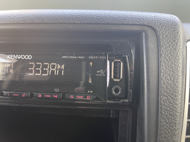 ��USB��AUX�Ōq����iPod�Ȃǂ��g���܂��B������������!!���₢���킹��TEL06-6430-1230 E-mail cars_genesis2007@yahoo.co.jp�܂�!!��