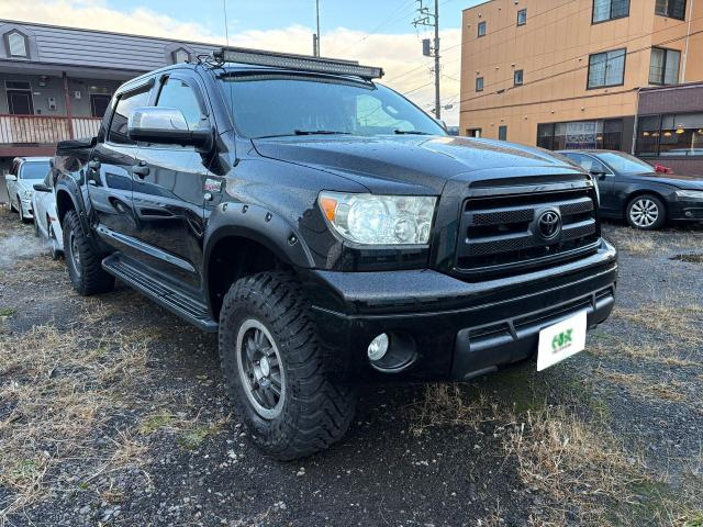 タンドラクルーマックス 5.7 V8 4WD