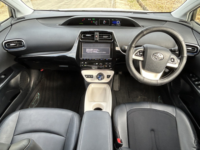 プリウス1.8 A ツーリングセレクション