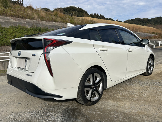 プリウス1.8 A ツーリングセレクション