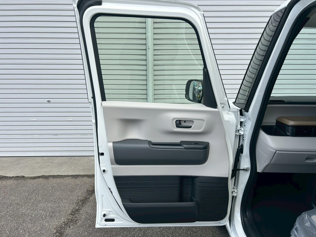 ����ȃh�A��