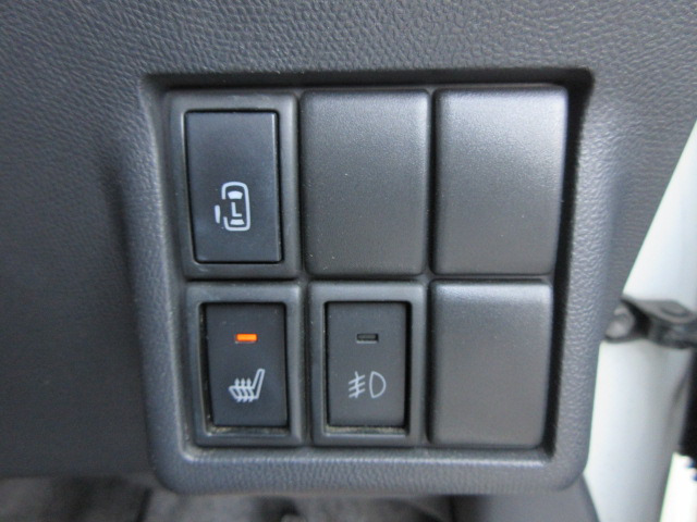 ���������ɕK�v�ȃV�[�g�q�[�^�[���t���Ă��܂��B