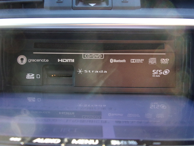 CD,DVD,SD�J�[�h�X���b�g���B