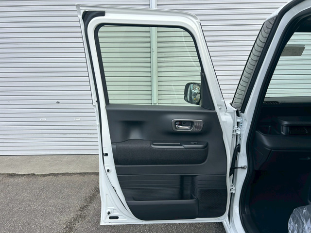 ����ȃh�A��