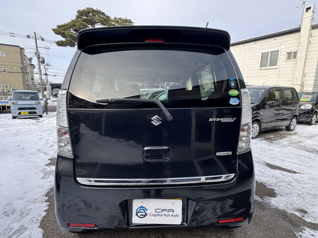 ���v���C�o�V�[�K���X���������̓��߂�}���Ďԓ��������ɂ����Ȃ��Ă܂����ߐԊO���⎇�O���Ȃǂ𔽎˂���ق��A�����ɂ�鉷�x�̏㏸���}�����邱�Ƃ��ł��邽�߁A�G�A�R���̗�p���ʂ��A�b�v������ʂ�����܂���