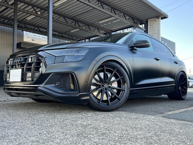 SQ8（アウディ）4.0 4WD　ベースグレード 正規ディーラー車 保証書 中古車画像
