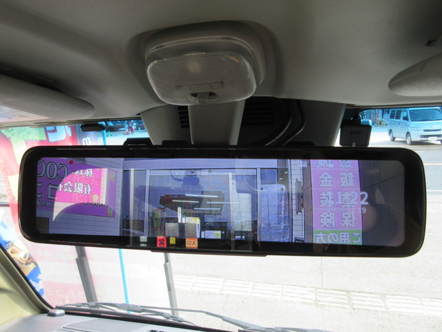 �~���\�^�o�b�N�J����