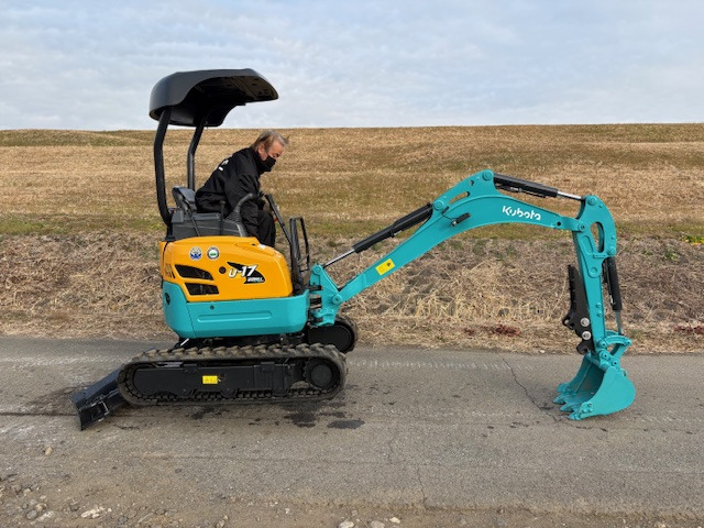 クボタミニバックホー