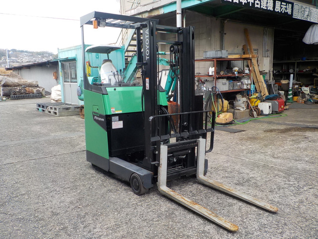 トヨタL&amp;F電動フォークリフト