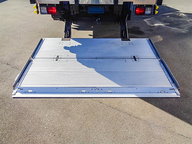 新明和製格納パワーゲート