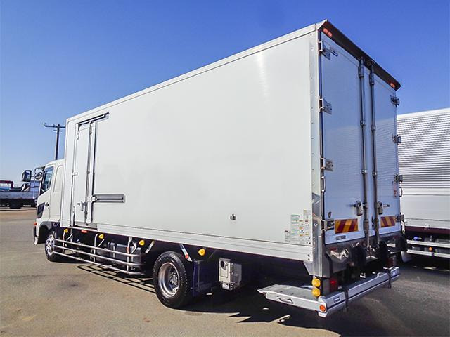 最大積載量2300kg