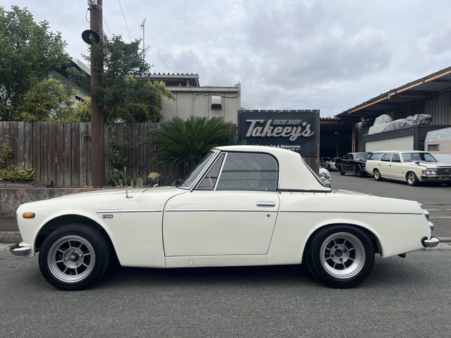 ダットサンフェアレディ2000